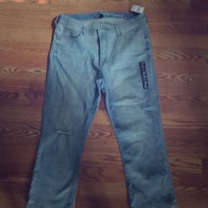 Women’s denim crop pants